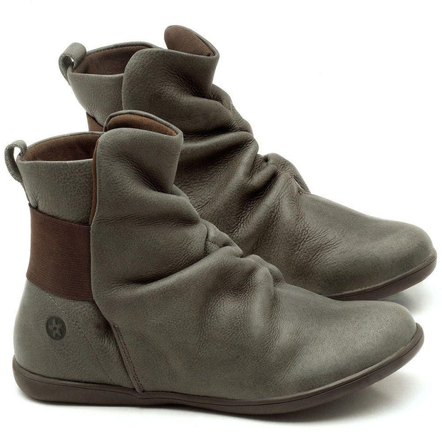 Women's plain leather comfortable flat round head elastic band boots